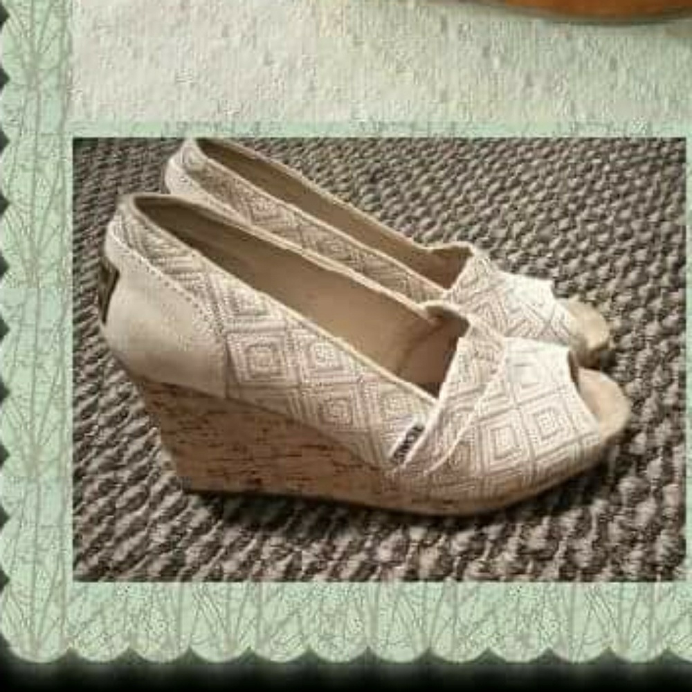 Toms Wedges